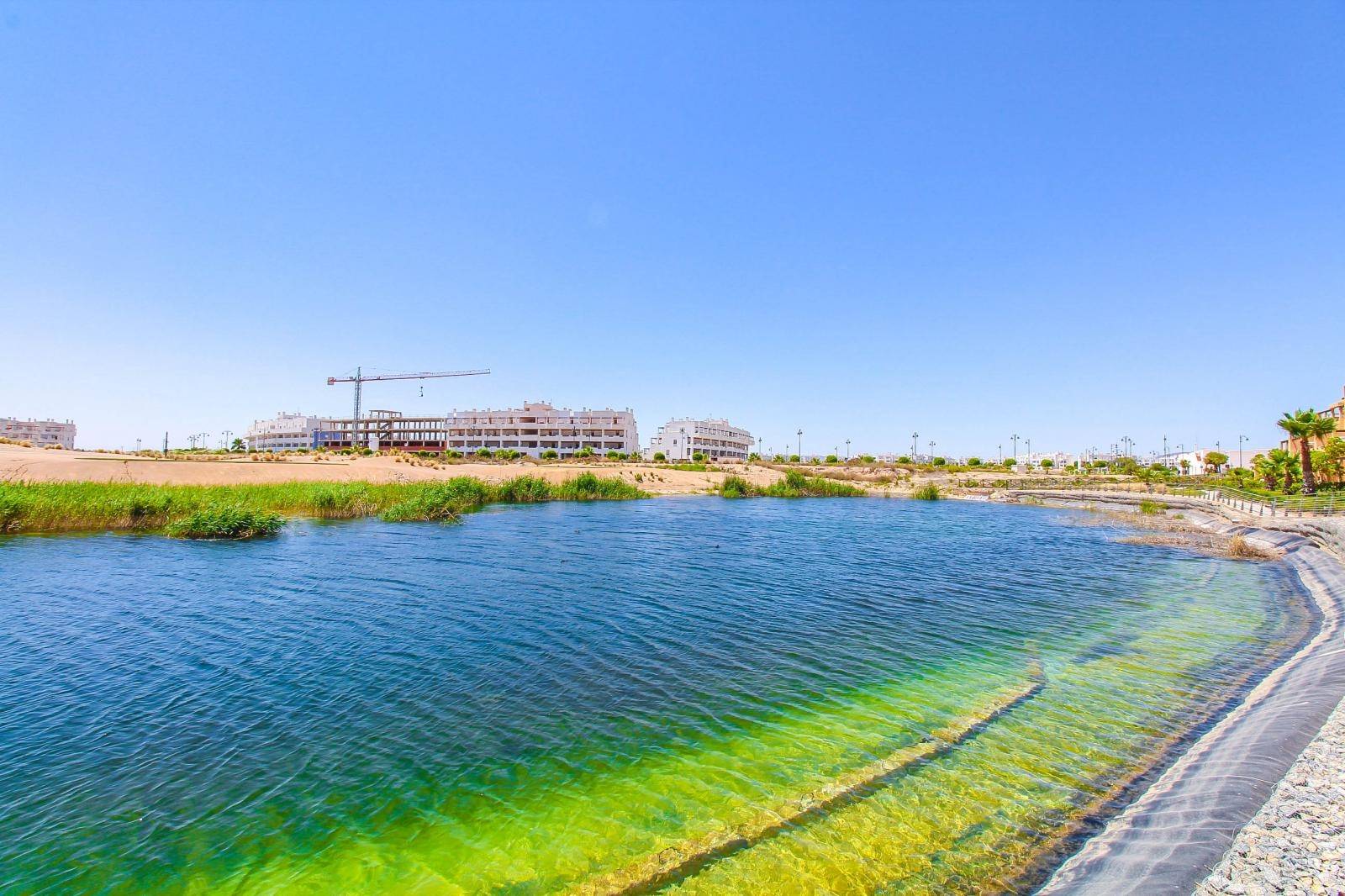 VELKOLEPÝ PENTHOUSE S VELKOU TERASOU NA EXKLUZIVNÍM GOLFOVÉM HŘIŠTI