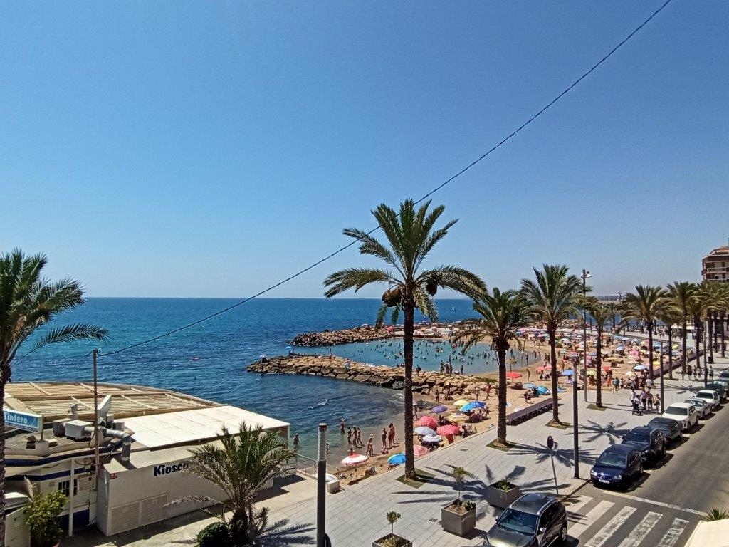 WOHNUNG IN 1. LINIE PLAYA DEL CURA MIT MEERBLICK