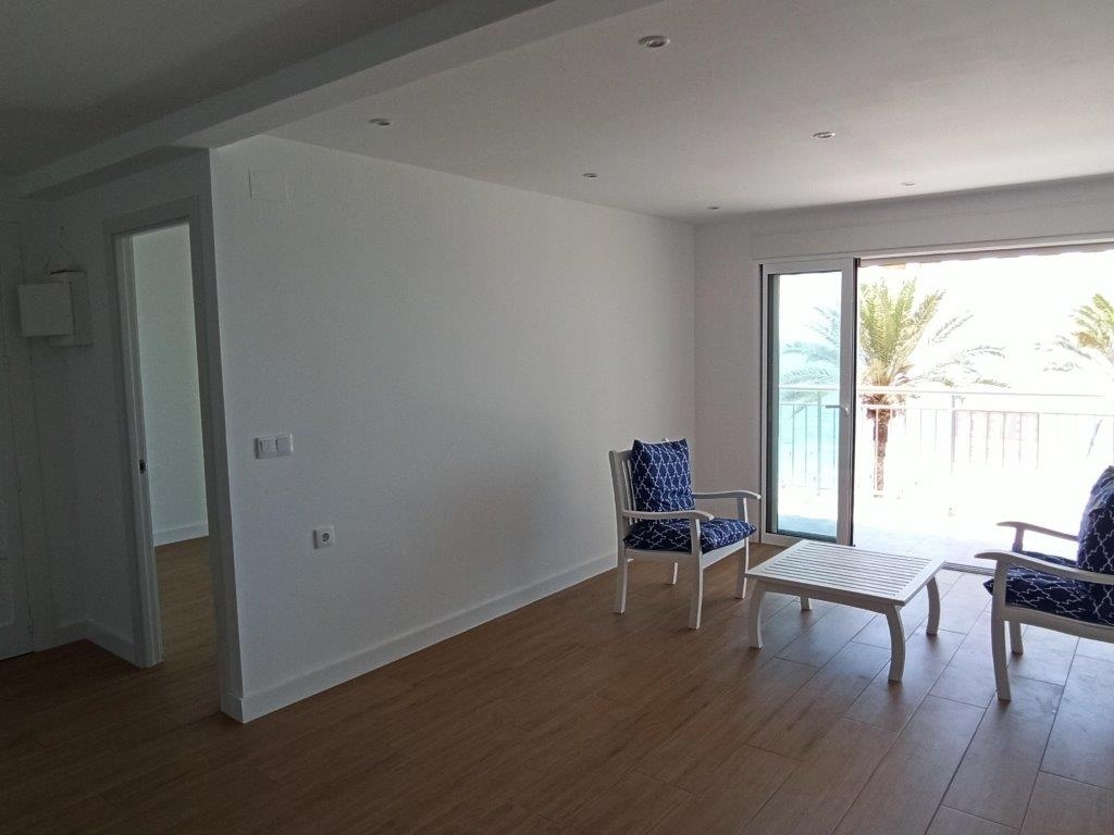 APPARTEMENT IN 1E LIJN PLAYA DEL CURA MET UITZICHT OP ZEE