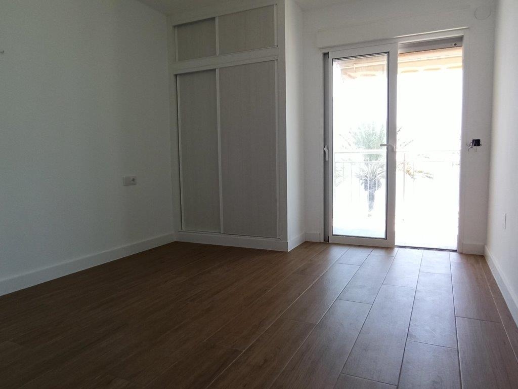 APARTAMENT EN 1A LÍNIA PLATJA DEL CURA AMB VISTES AL MAR