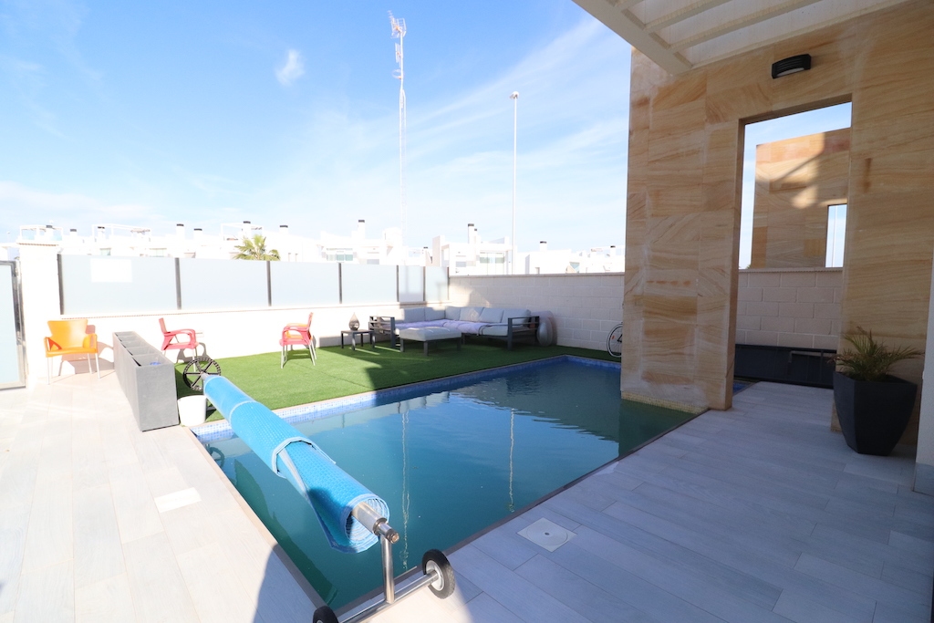 Villa for sale in Orihuela Costa