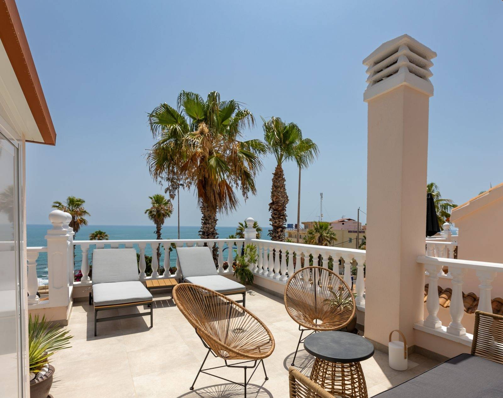 BELLE VILLA AVEC VUE SPECTACULAIRE SUR LA MER À TORRE DEL MORO 1ÈRE LIGNE