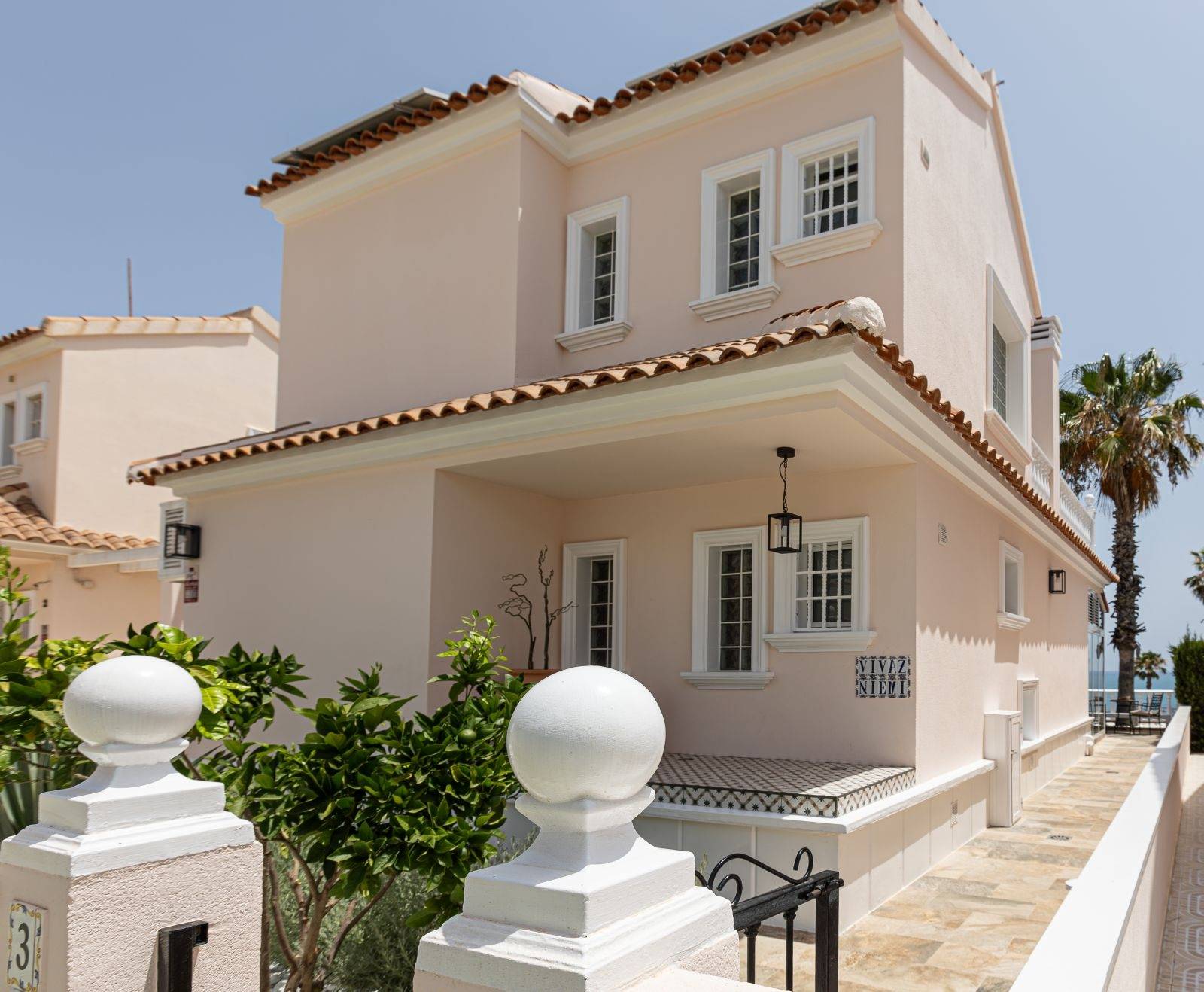 BELLE VILLA AVEC VUE SPECTACULAIRE SUR LA MER À TORRE DEL MORO 1ÈRE LIGNE