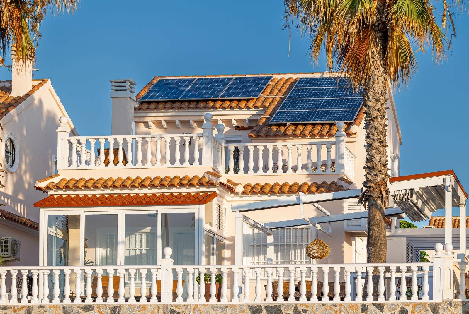 PRACHTIGE VILLA MET SPECTACULAIR UITZICHT OP ZEE IN TORRE DEL MORO 1E LIJN