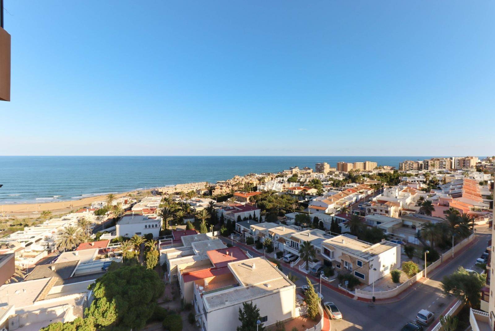 WOHNUNG IN TORRELAMATA MIT SPEKTAKULÄREM MEERBLICK