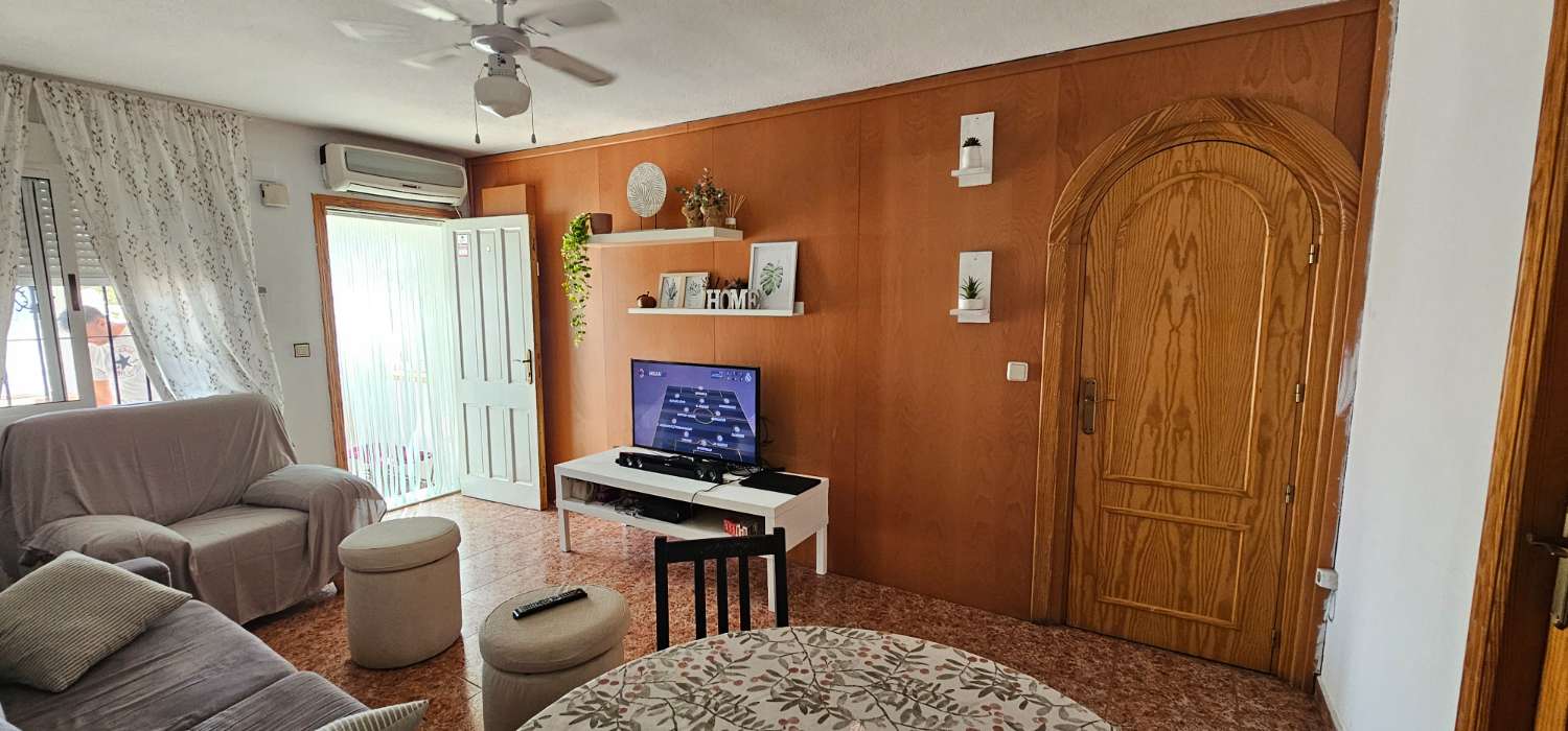 CORNER GROUND FLOOR BUNGALOW IN URB. JARDIN DEL MAR V