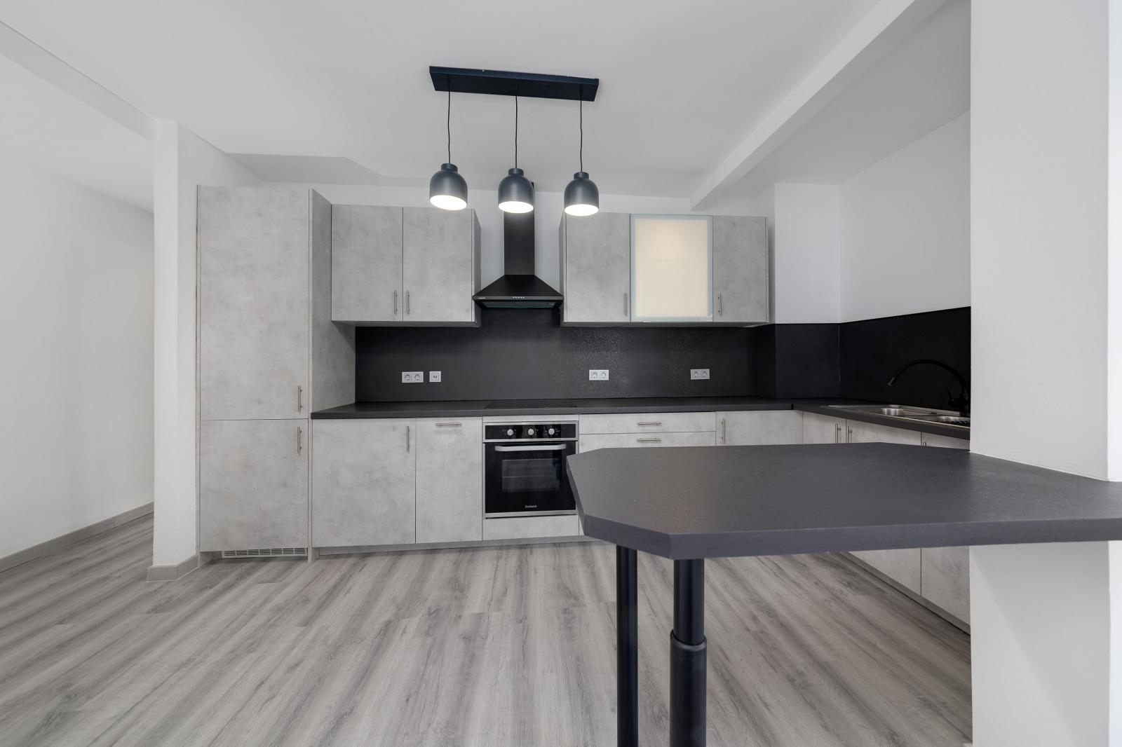 APPARTEMENT RÉNOVÉ DANS LE CENTRE DE TORREVIEJA ET À PROXIMITÉ DE LA PLAGE