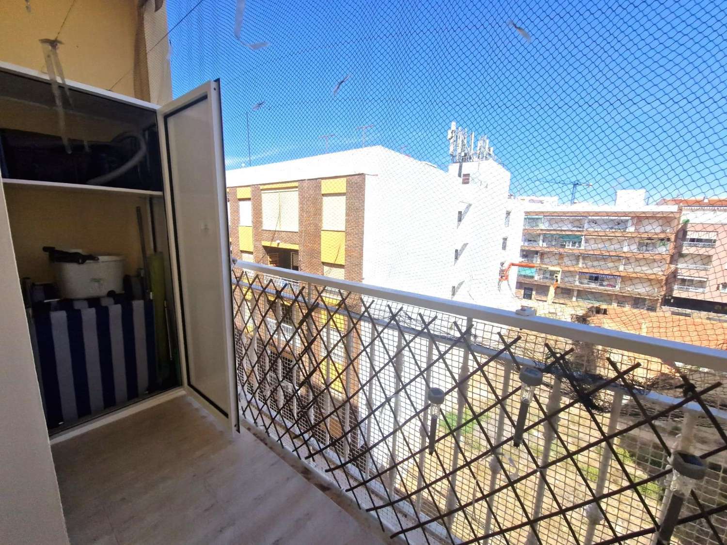 MODERNO ESTUDIO EN PASEO MARITIMO CON LICENCIA TURISTICA