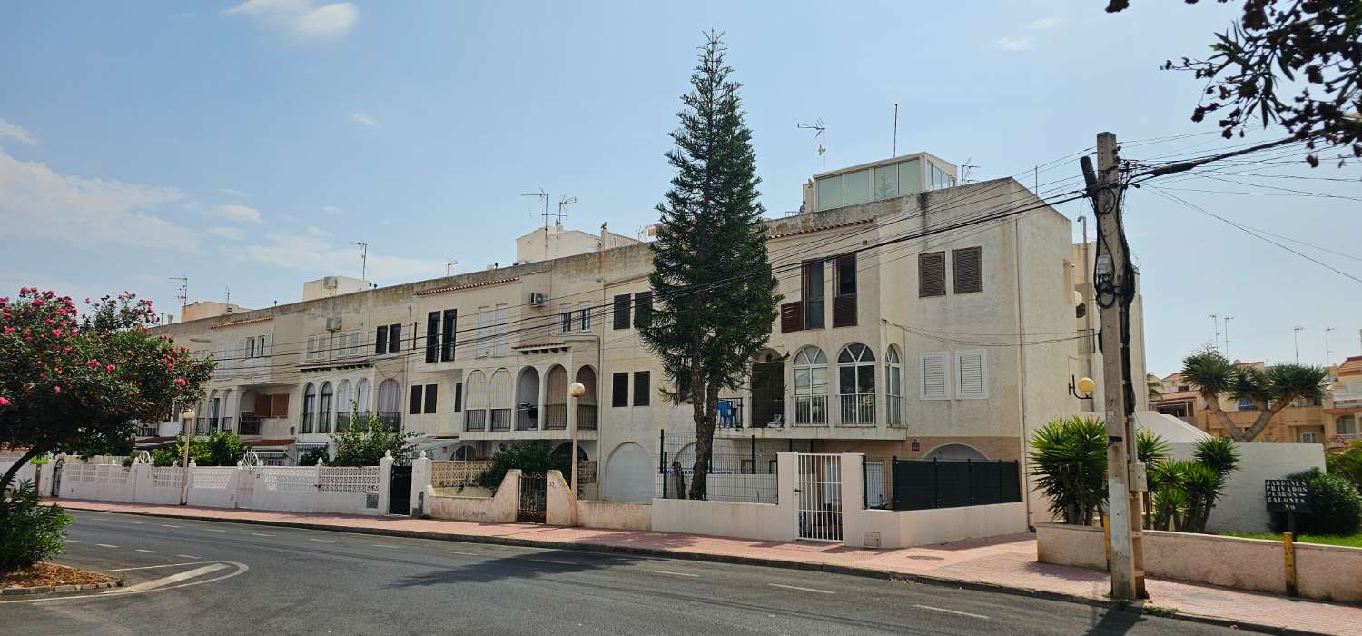 APPARTEMENT AVEC SOLARIUM PRIVÉ PRÈS DE PLAYA DE LOS LOCOS