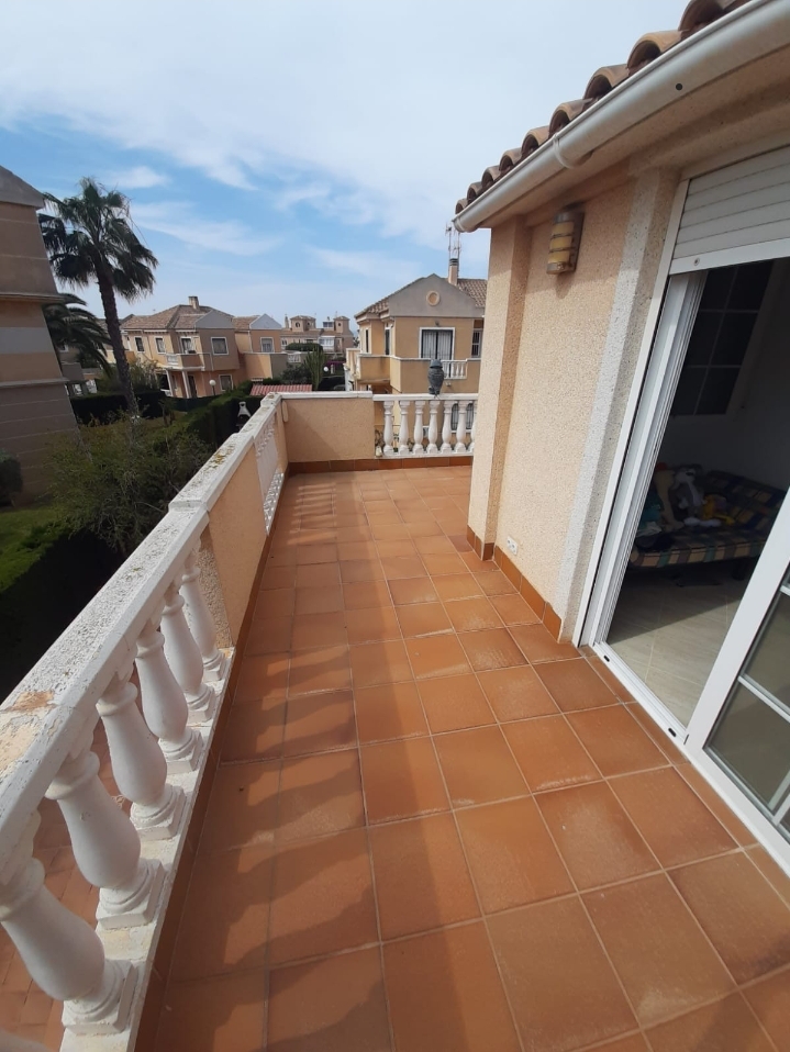 Duplex myynnissä Aguas Nuevas (Torrevieja)