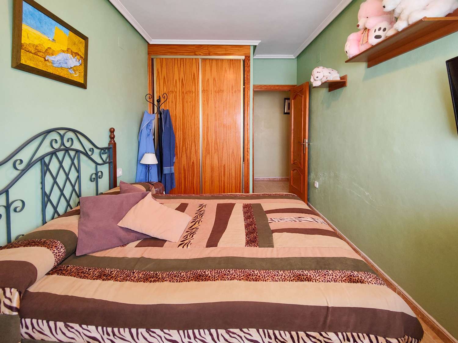 "UNIQUE OPPORTUNITY! 2 BEDROOM DETACHED VILLA WITH LARGE PLOT IN AGUAS NUEVAS, TORREVIEJA.