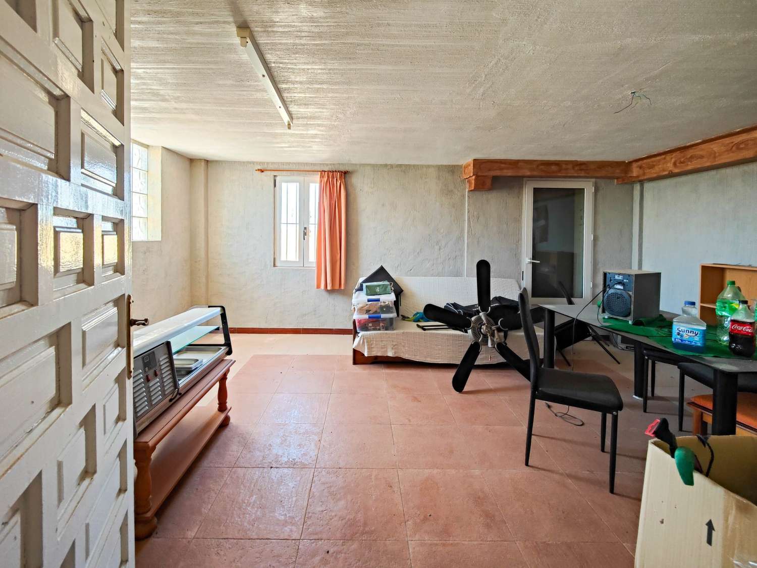 "OCCASIONE UNICA! VILLA INDIPENDENTE CON 2 CAMERE DA LETTO CON AMPIO TERRENO AD AGUAS NUEVAS, TORREVIEJA.