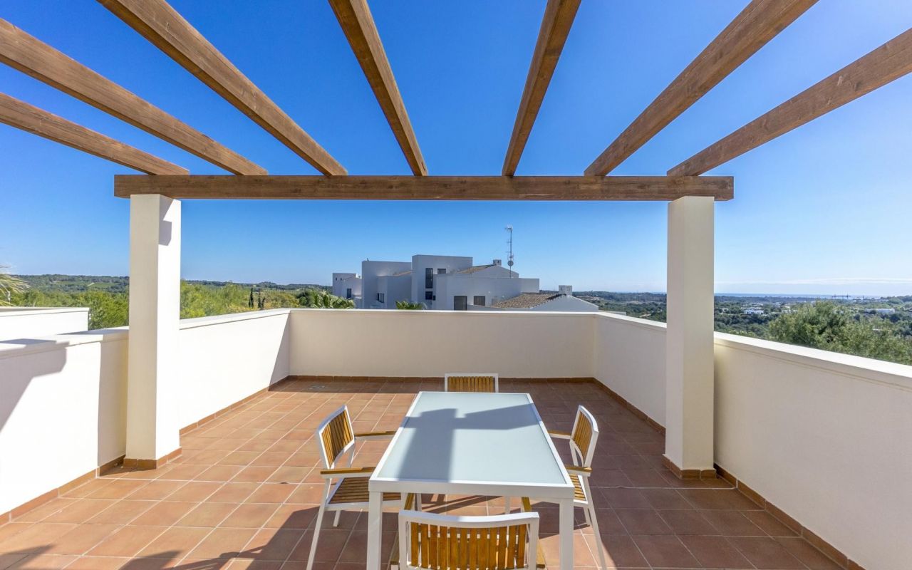 ELEGANTES PENTHOUSE ZUM VERKAUF IN LAS COLINAS GOLF & COUNTRY CLUB, ORIHUELA COSTA