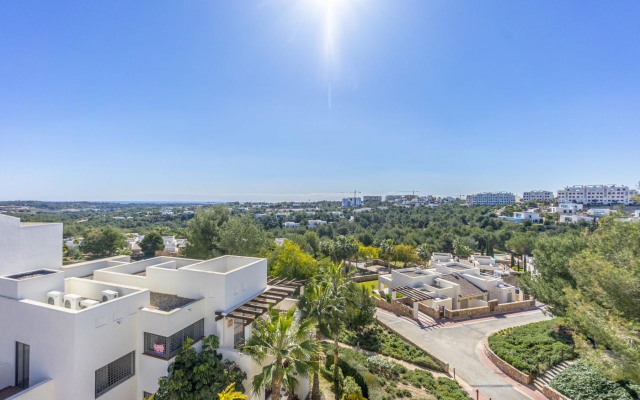 ELEGANTES PENTHOUSE ZUM VERKAUF IN LAS COLINAS GOLF & COUNTRY CLUB, ORIHUELA COSTA