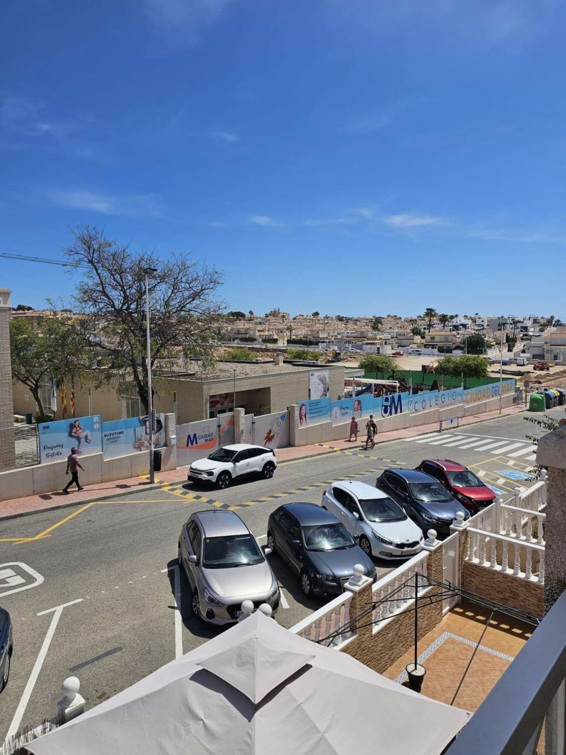 MERAVIGLIOSO BUNGALOW AL PRIMO PIANO CON LICENZA TURISTICA, VICINO ALLA SPIAGGIA DI LA MATA!