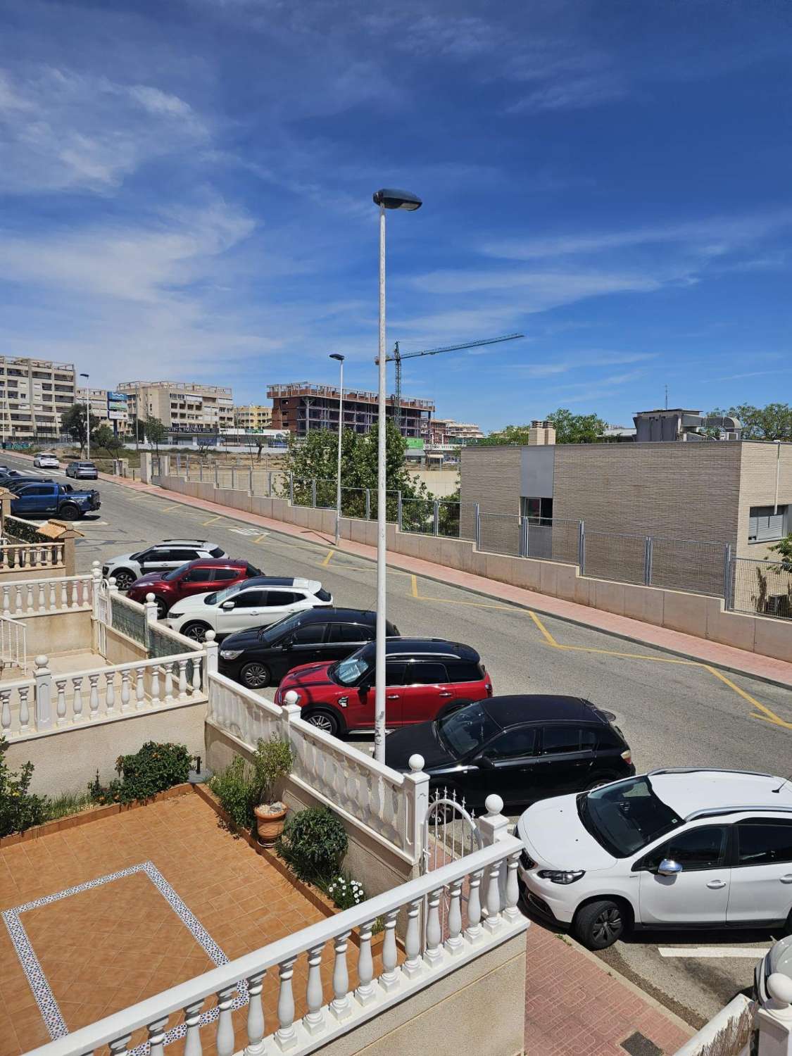 MERAVIGLIOSO BUNGALOW AL PRIMO PIANO CON LICENZA TURISTICA, VICINO ALLA SPIAGGIA DI LA MATA!