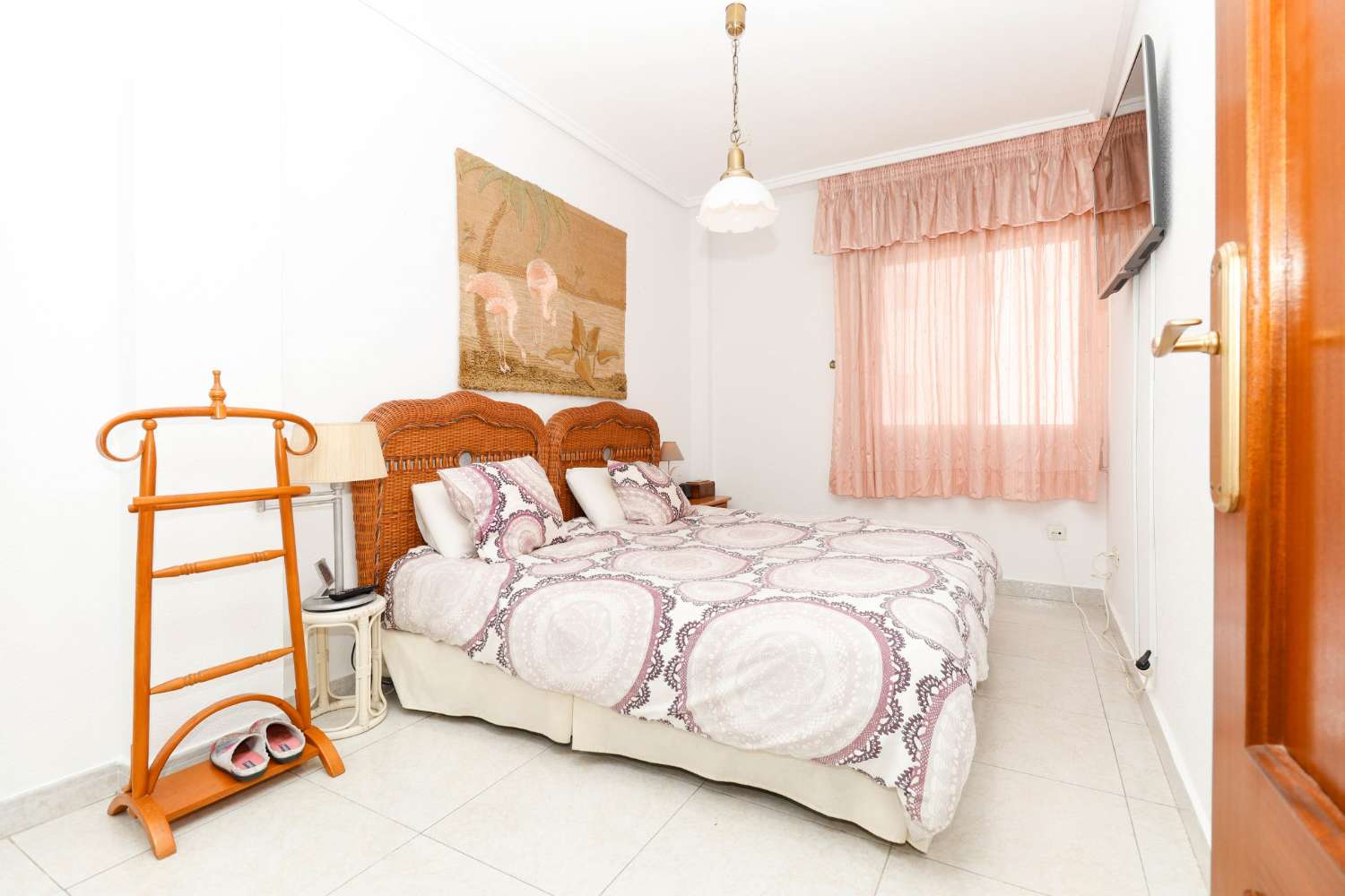 SPECTACULAR 3-BEDROOM APARTMENT IN THE CENTRE: SPACIOUSNESS, COMFORT AND IDEAL LOCATION