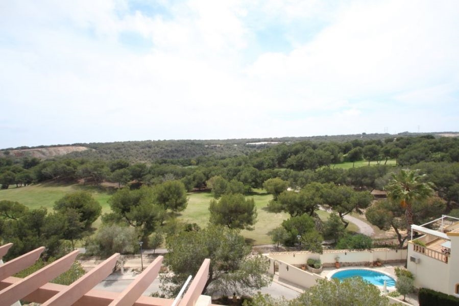 PENTHOUSE À LAS RAMBLAS AVEC VUE IMPRENABLE SUR LE TERRAIN DE GOLF ET LA MER