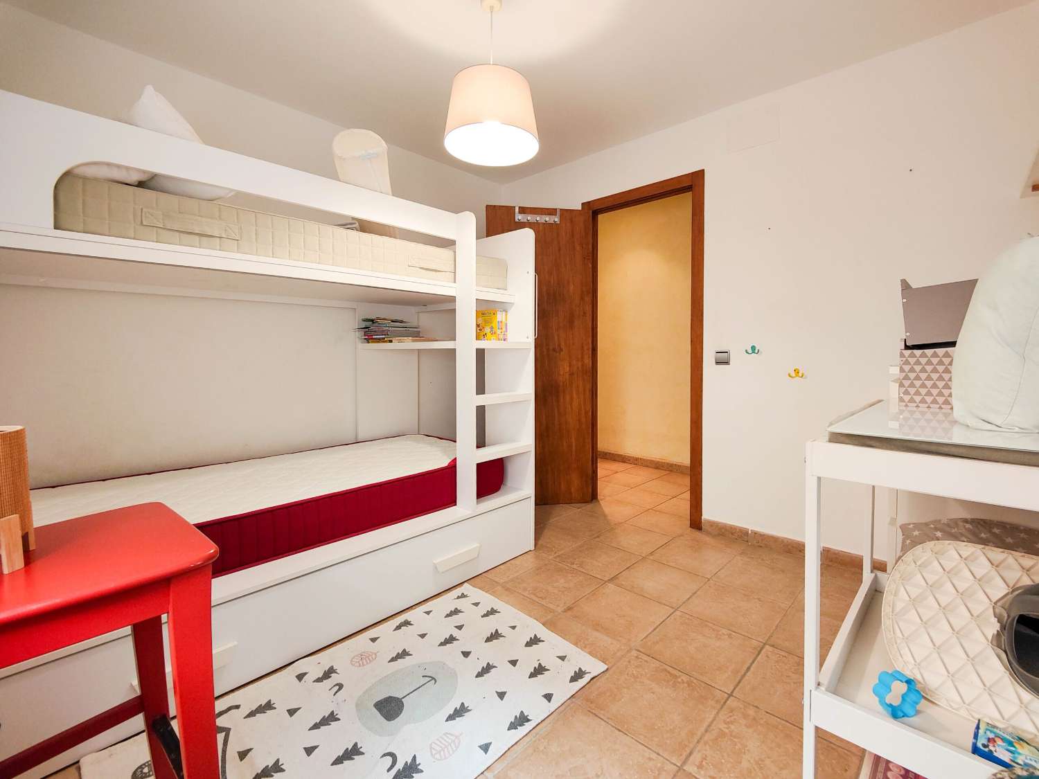 ¡OPORTUNIDAD ÚNICA! PRECIOSO APARTAMENTO REFORMADO DE 2 DORMITORIOS EN EL CENTRO DE TORREVIEJA