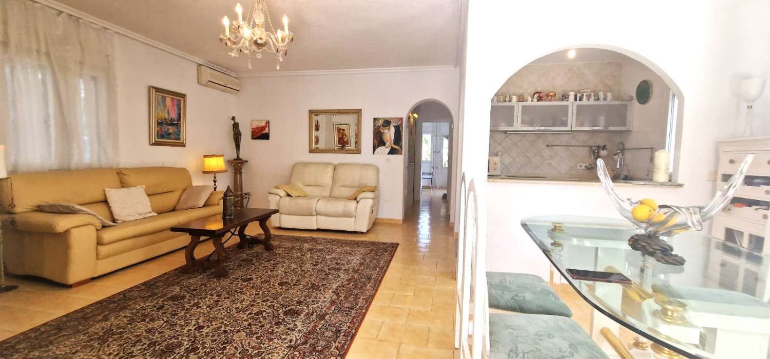 Villa til salg i Orihuela Costa