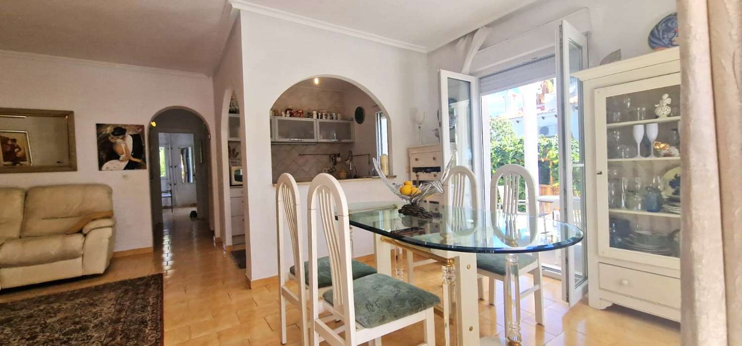 Villa til salg i Orihuela Costa