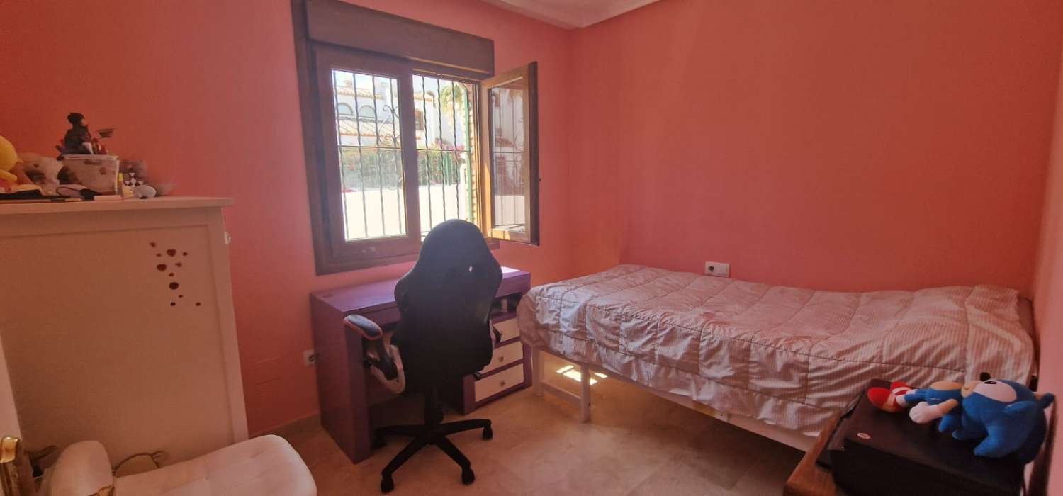 BUNGALOW DI CHARME A VILLAMARTIN CIRCONDATO DA CAMPI DA GOLF