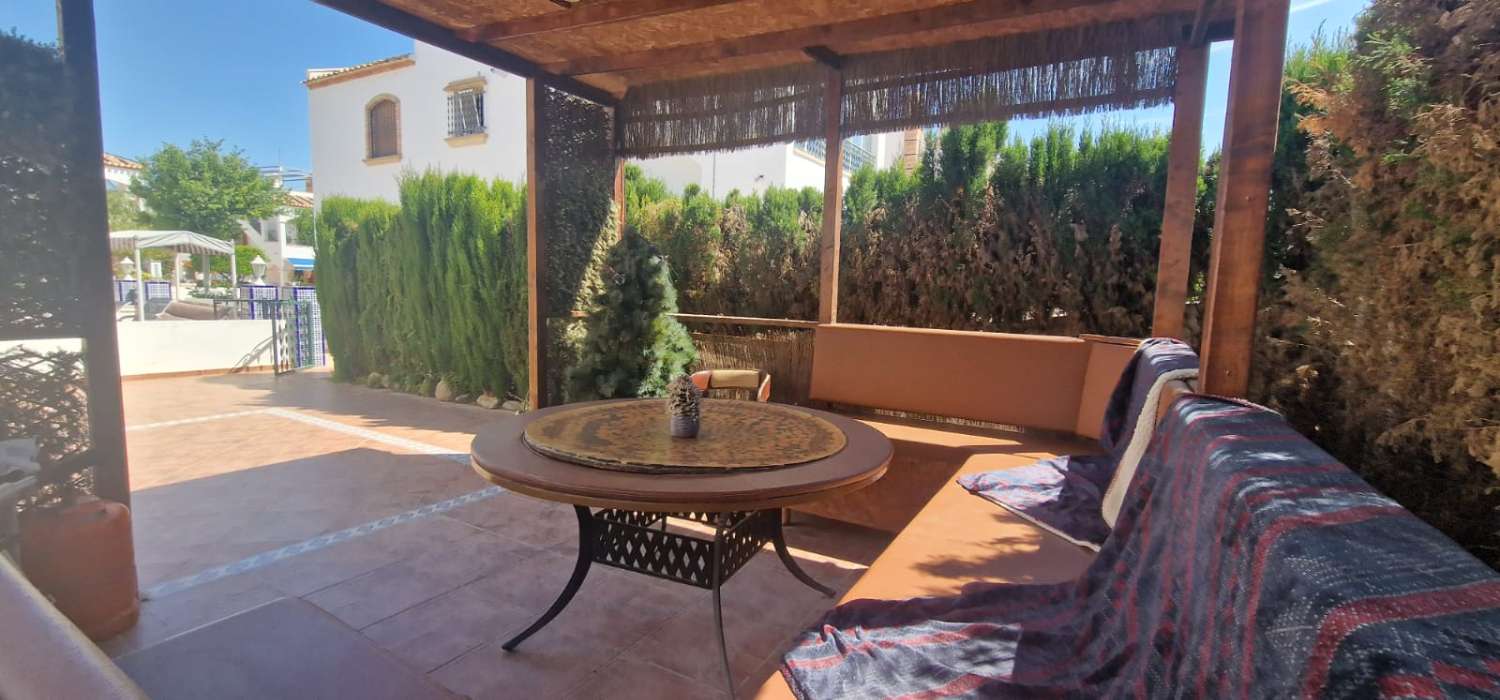 BUNGALOW DI CHARME A VILLAMARTIN CIRCONDATO DA CAMPI DA GOLF