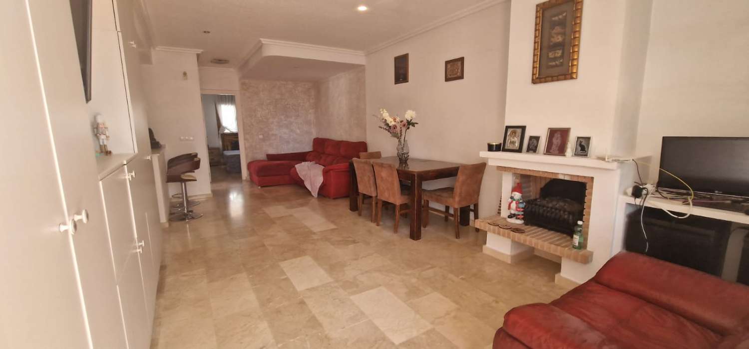 Bungalow myynnissä Villamartín-Las Filipinas (Orihuela)