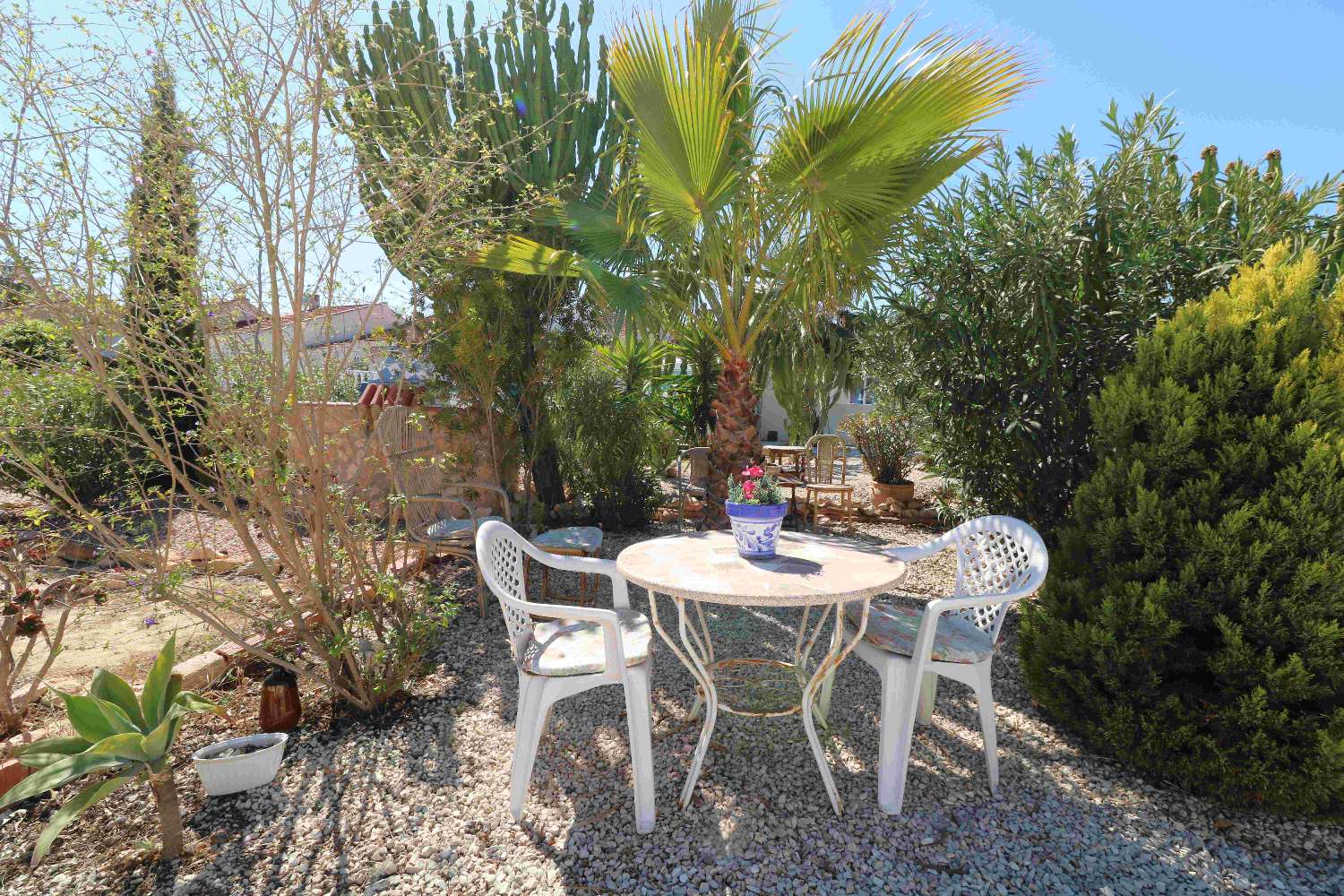 BUNGALOW EXCLUSIF À TORREVIEJA PRÈS DU LAC ROSE