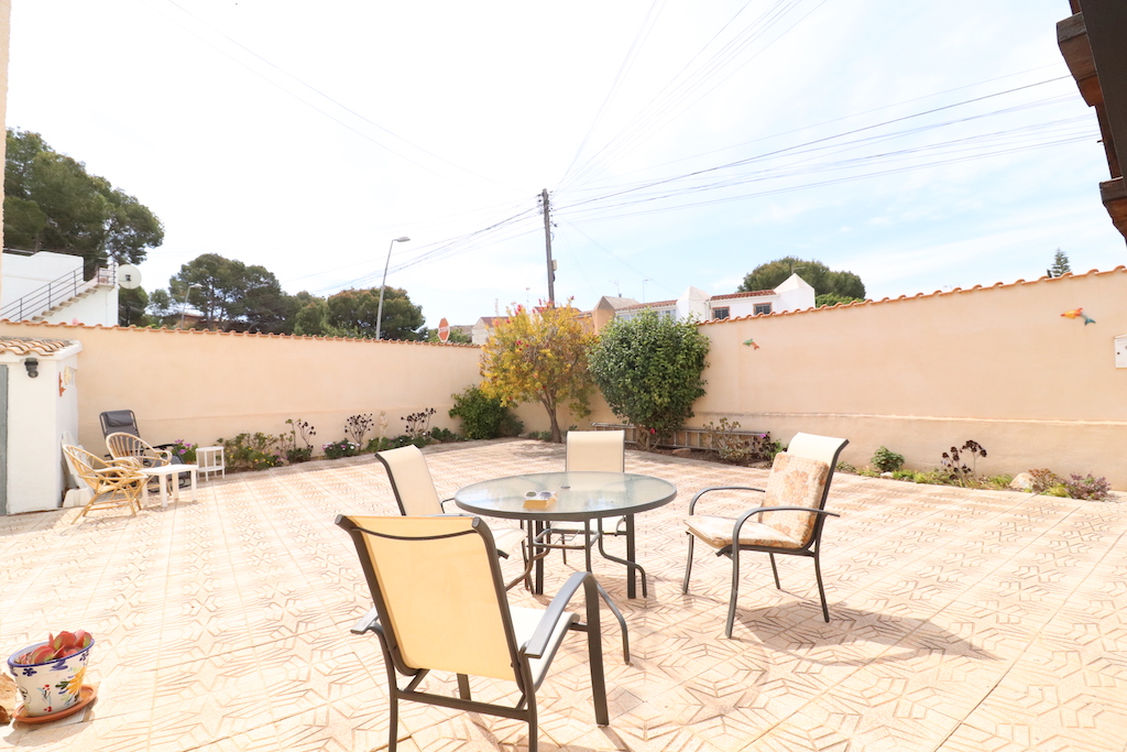 Bungalow myynnissä Los Balcones - Los Altos del Edén (Torrevieja)