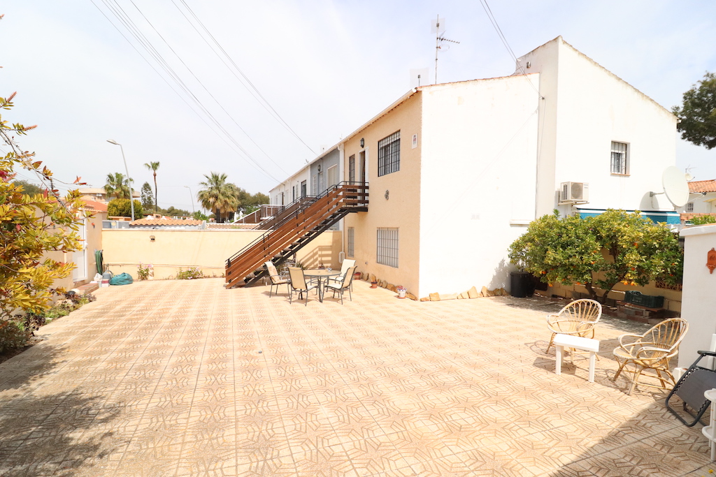 Bungalow myynnissä Los Balcones - Los Altos del Edén (Torrevieja)