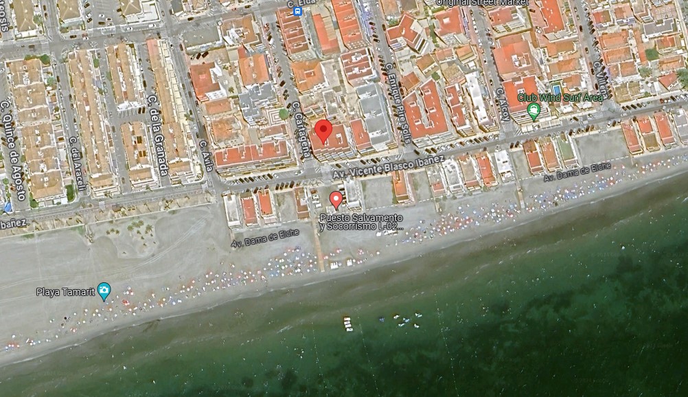 CHARMANTE WOHNUNG 40 METER VOM STRAND TAMARIT IN SANTA POLA ENTFERNT, MIT GROSSEM BALKON UND 3 SCHLAFZIMMERN