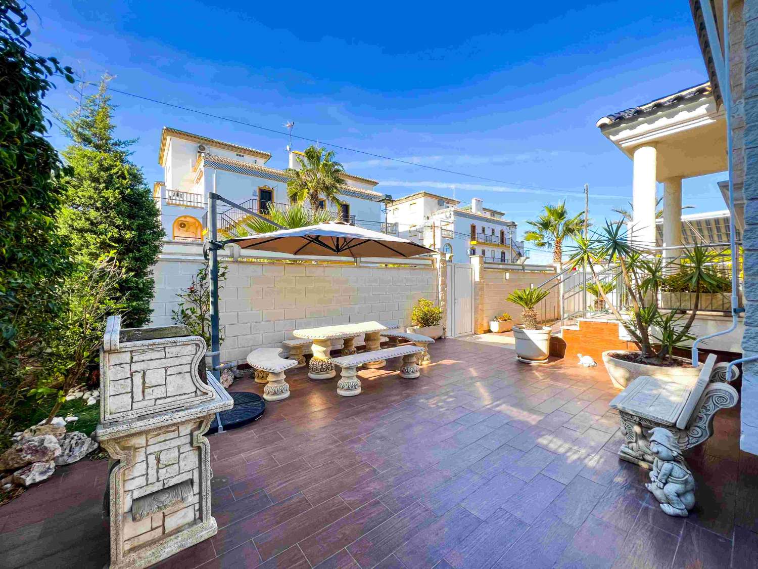 SPECTACULAIRE VILLA DE LUXE PRÈS DE LA MER À LA MATA, COSTA BLANCA - UN JOYAU EXCLUSIF À DÉCOUVRIR !