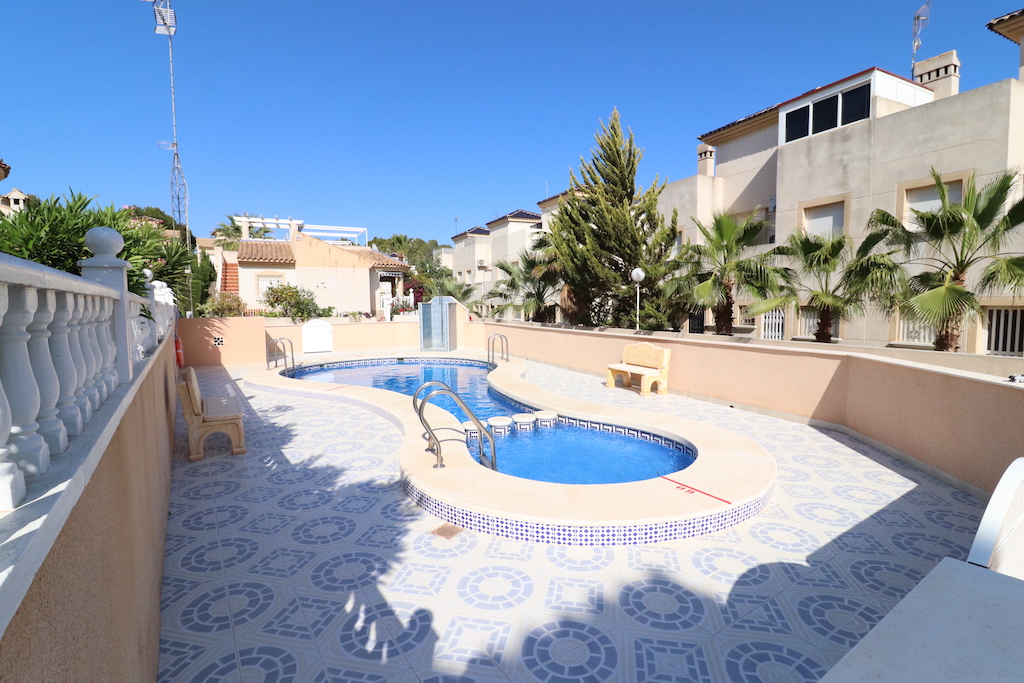 Villa til salg i Orihuela Costa