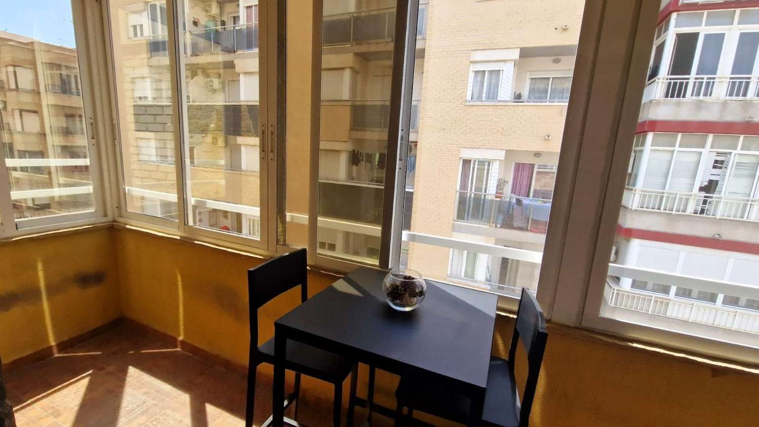 APPARTEMENT EXCLUSIF UNIQUE EN SON GENRE : LUXE MODERNE À QUELQUES PAS DE LA MER