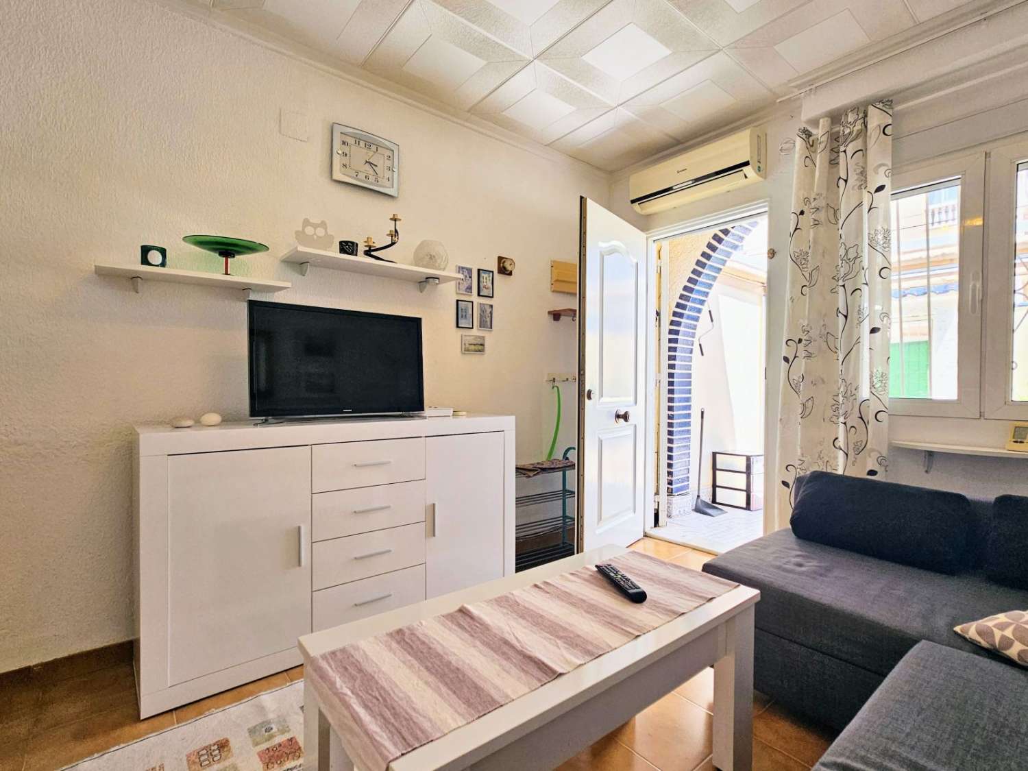 COSY TOWNHOUSE IN NUEVA TORREVIEJA: TRANQUILLITY AND COMFORT CLOSE TO THE CENTRE!