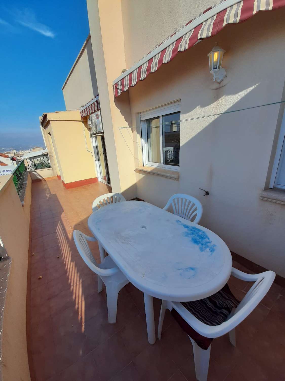 SCHÖNES PENTHOUSE MIT SONNIGER TERRASSE IN HERVORRAGENDER LAGE