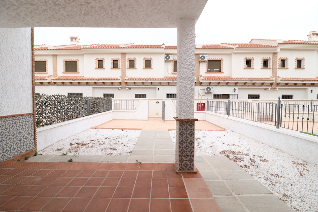 RENOVATED DUPLEX TOWNHOUSE IN RESIDENCIAL VILLA MARÍA, SAN MIGUEL DE SALINAS