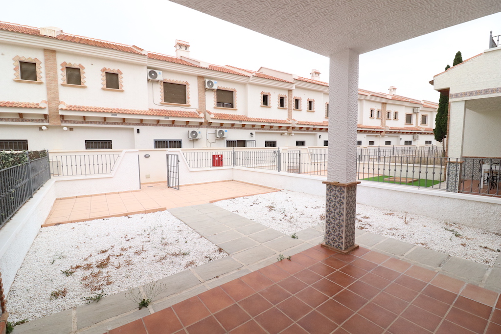 ADOSADO DÚPLEX REFORMADO EN RESIDENCIAL VILLA MARÍA, SAN MIGUEL DE SALINAS