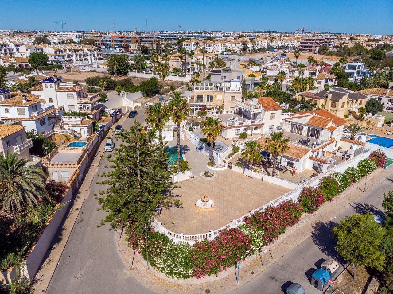 Villa til salgs til Playa Flamenca (Orihuela)