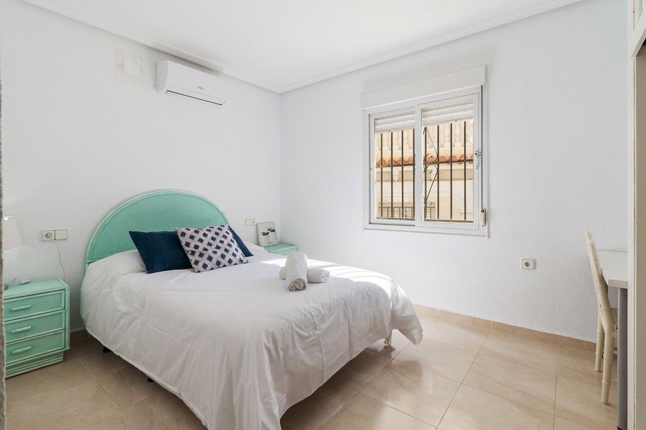 Вилла в продаже в Playa Flamenca (Orihuela)