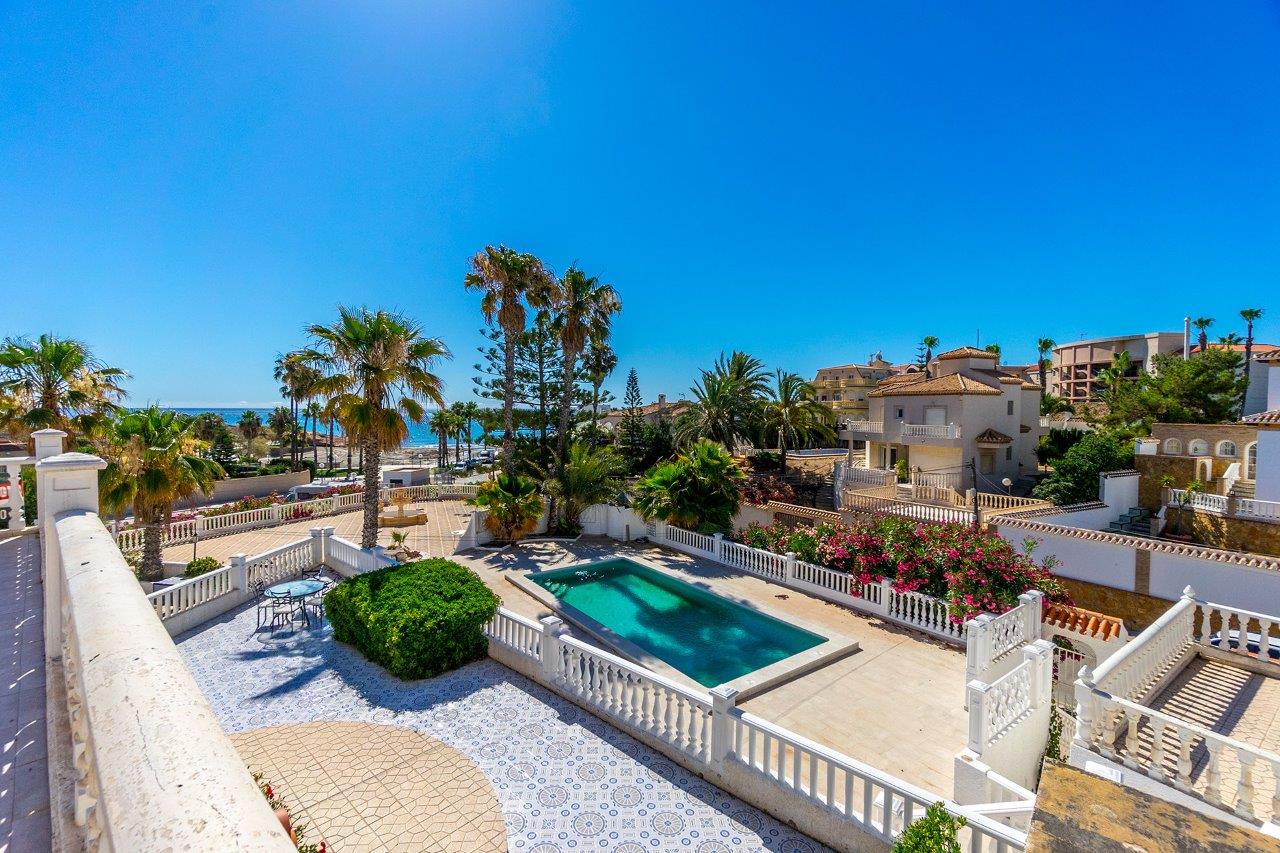 Villa til salgs til Playa Flamenca (Orihuela)