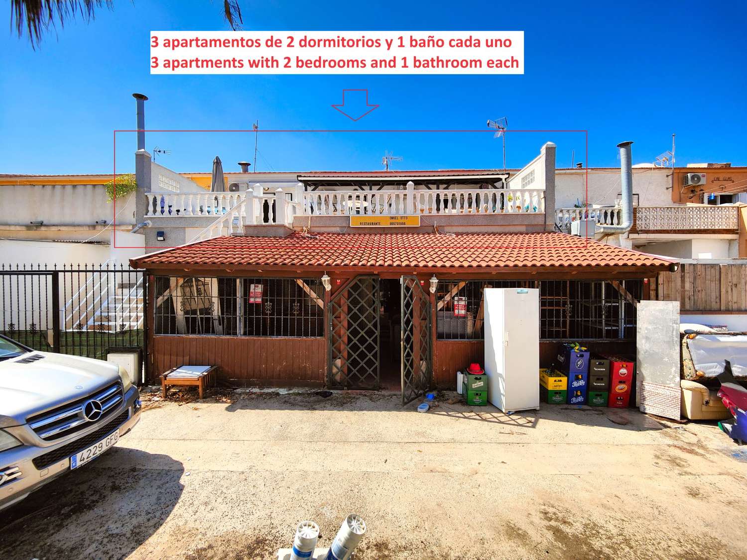 ¡EXCEPCIONAL OPORTUNIDAD! RESTAURANTE ESPACIOSO CON TRES APARTAMENTOS INDEPENDIENTES EN TORRETA FLORIDA – TORREVIEJA