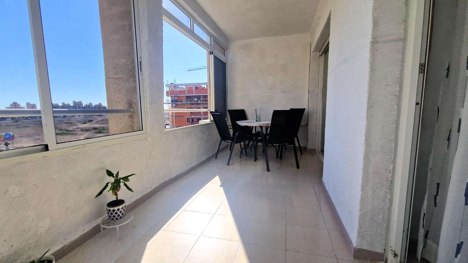 RENOVATED APARTMENT WITH UNOBSTRUCTED VIEWS AND EXTENSIVE AMENITIES 15 MINUTES FROM LA MATA BEACH