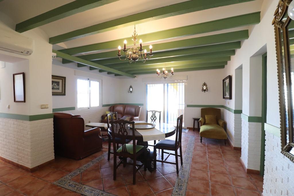 DETACHED VILLA IN VILLAMARTIN