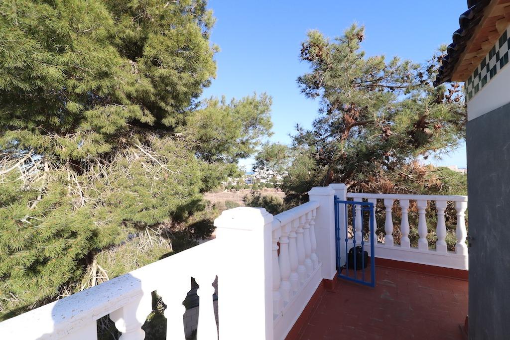 DETACHED VILLA IN VILLAMARTIN