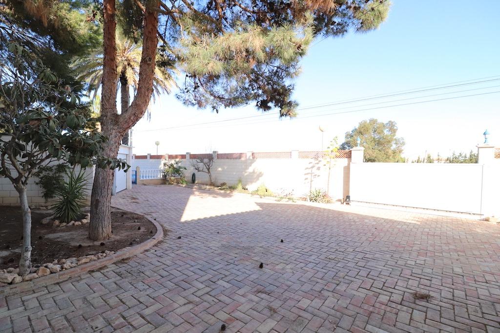 Chalet te koop in Orihuela Costa