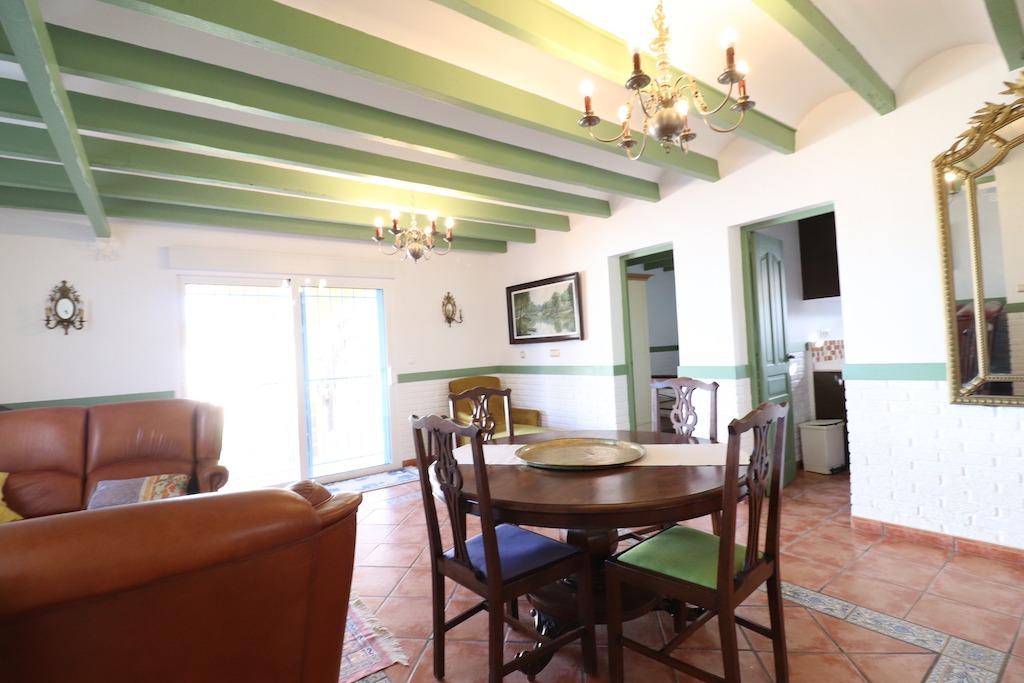 DETACHED VILLA IN VILLAMARTIN