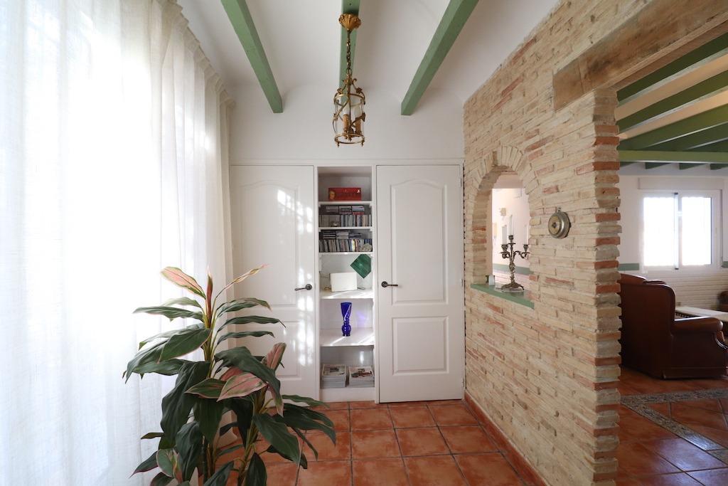 DETACHED VILLA IN VILLAMARTIN