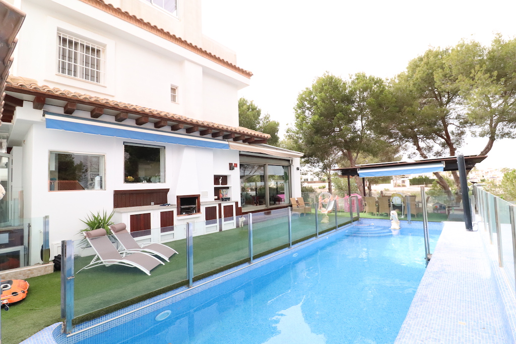 Chalet te koop in Orihuela Costa